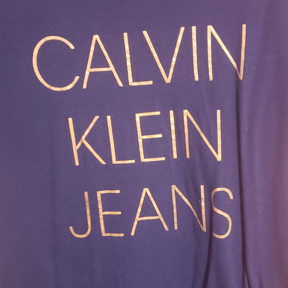 Shirt - Picture 3 of 4